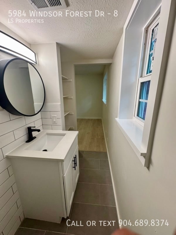 Building Photo - 5984 Windsor Forest Dr