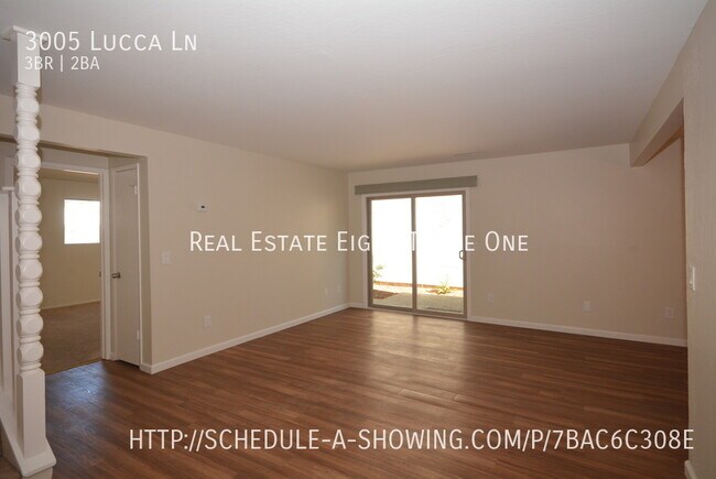 Building Photo - 3 bedroom 2 bath with 2 car garage and pri...