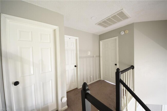 Building Photo - 1197 Dovetail Ct
