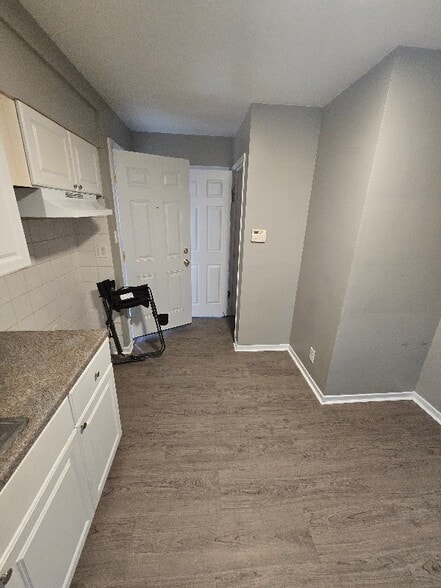 Building Photo - 20515 Moross Rd