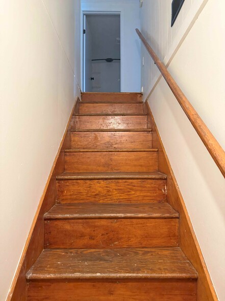 Building Photo - 360 N 11th St