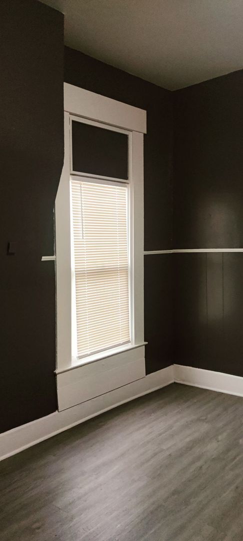 Building Photo - 205 E College St