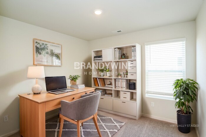 Building Photo - 554 Torrey Pines Ln