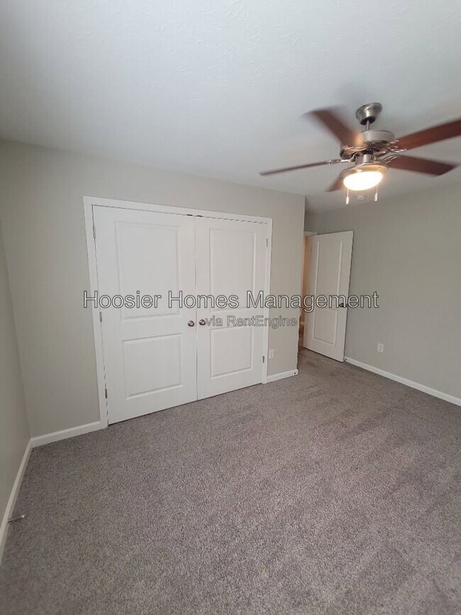 Building Photo - 5645 Brownstone Dr