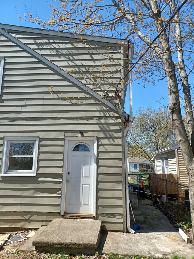 Building Photo - 670 Cleveland St