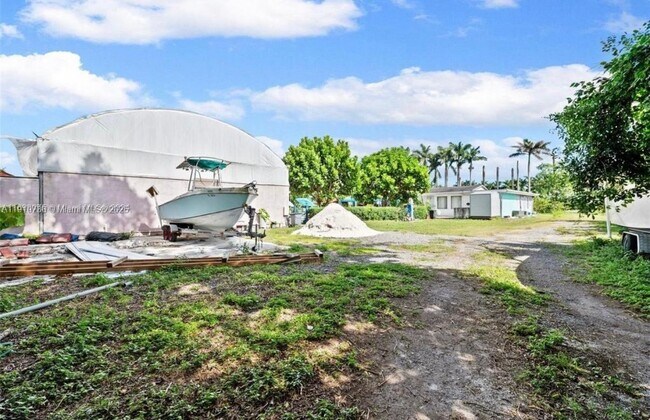 Building Photo - 20235 SW 172nd Ave