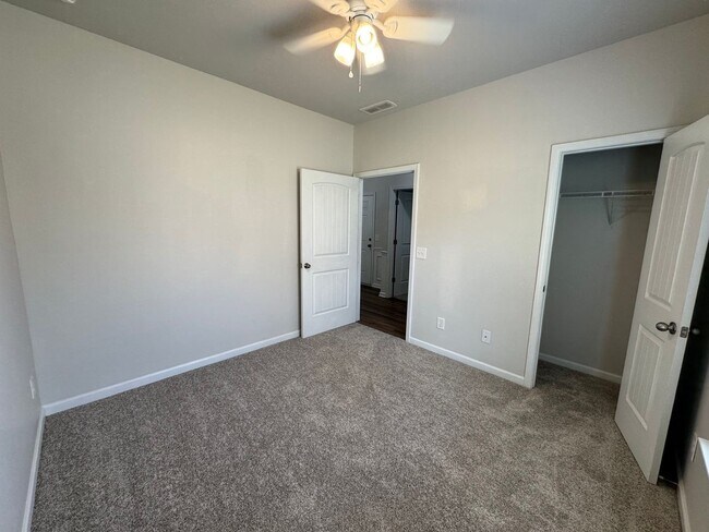 Building Photo - Nice 3/2 house in West Rome- $1,995