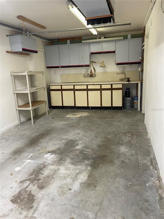 Building Photo - 745 Pinellas Bayway S