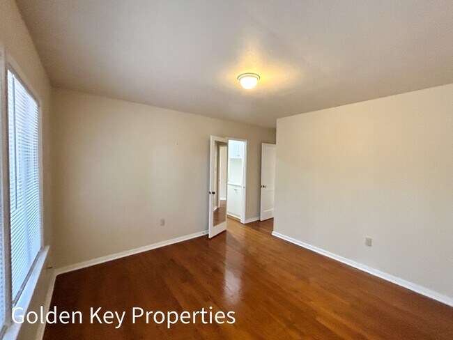 Building Photo - Welcome to this beautiful single-level hom...