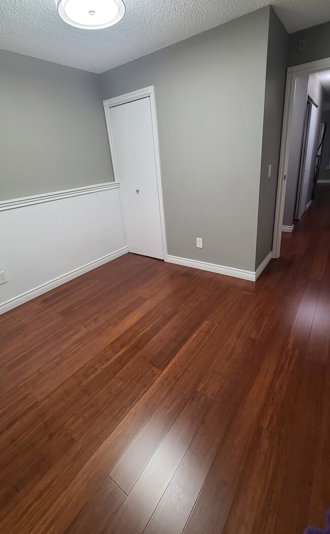 Building Photo - 17430 Ambaum Blvd S