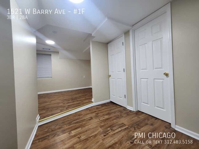 Building Photo - 1521 W Barry Ave