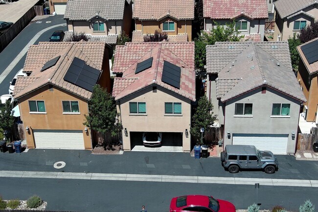 Building Photo - 1194 Velarde Cir