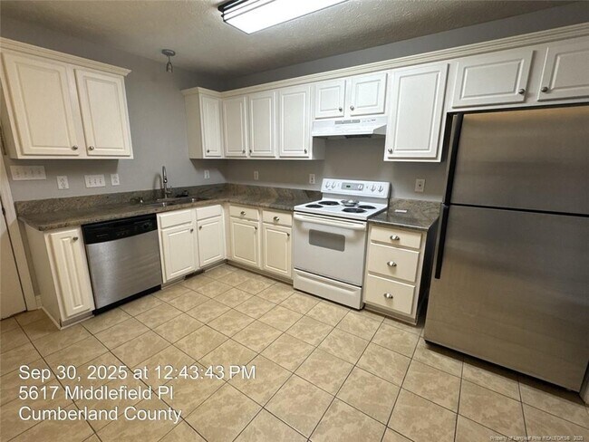 Building Photo - 5617 Middlefield Pl