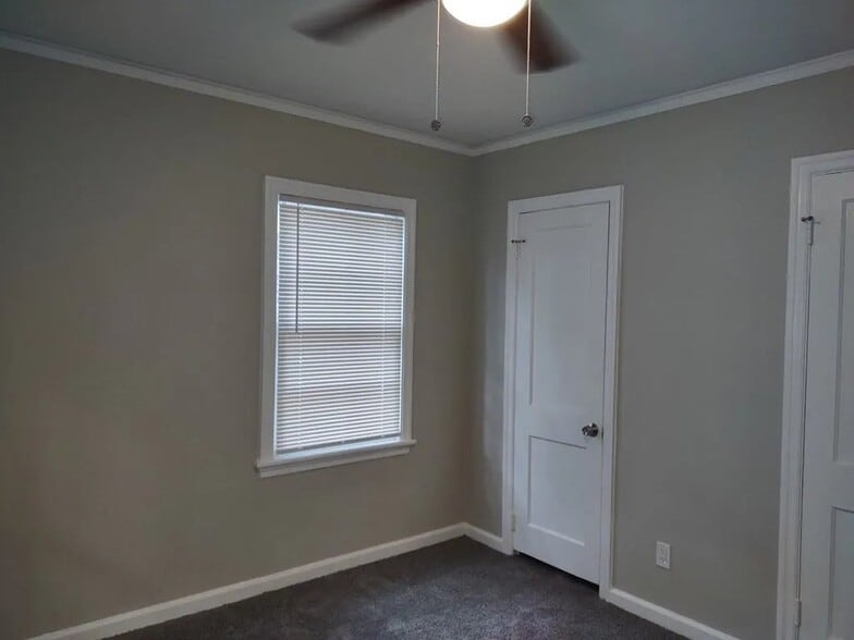 Building Photo - 4118 16th Ave