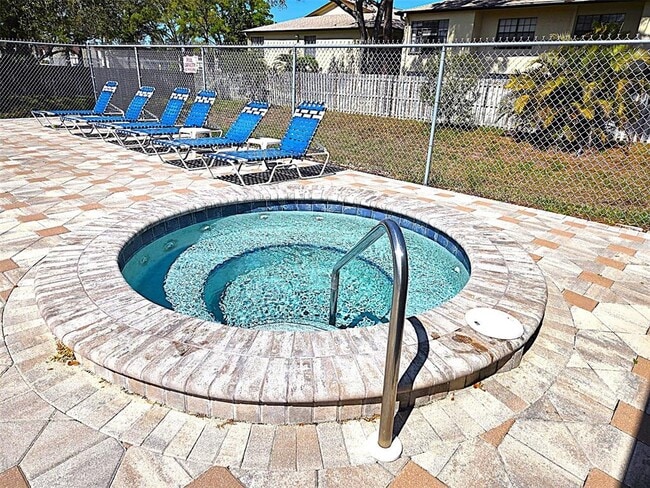 Building Photo - 2547 Estancia Blvd