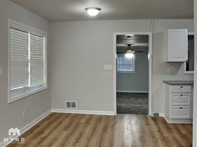 Building Photo - 1371 Stoneham Ct