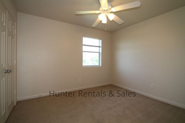 Building Photo - Aztec Trace!