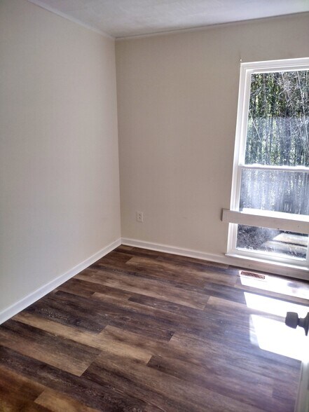 Building Photo - 9578 Landbreeze Row