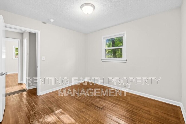 Building Photo - 1128 Cardwell Ln