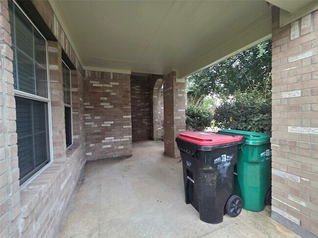 Building Photo - 15515 Bartlett Pear Ct