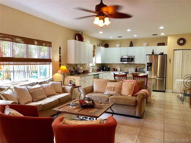 Building Photo - 867 SW 155th Ct