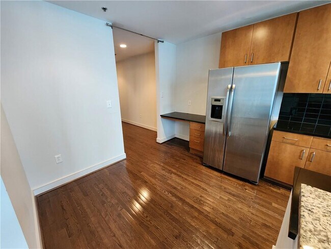 Building Photo - 44 Peachtree Pl NE
