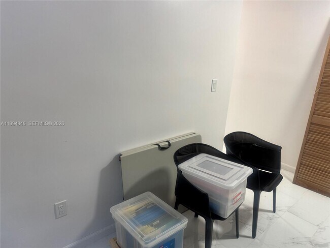 Building Photo - 1261 NE 209th Terrace