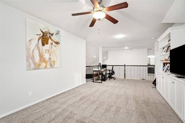 Building Photo - 14104 N Crater Lake Trail