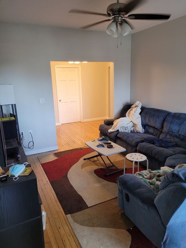 Building Photo - Awesome three bedroom apartment in Allston