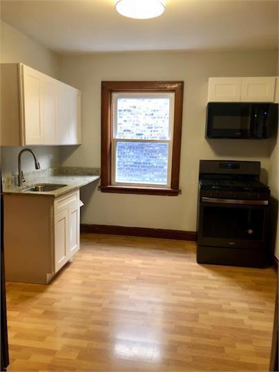 Building Photo - 1939 Scoville Ave