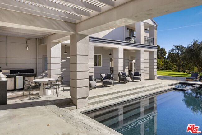 Building Photo - 28600 Pacific Coast Hwy