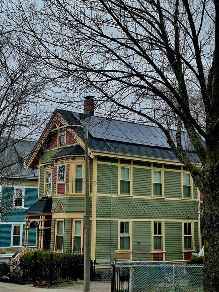 Building Photo - 16 Sheridan St