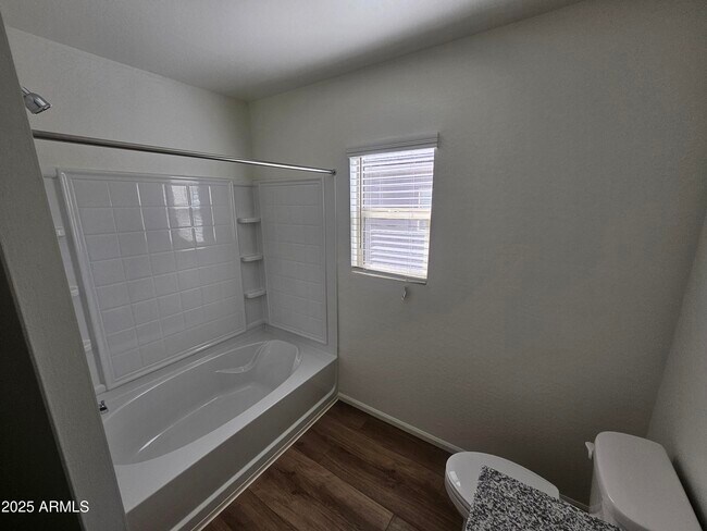 Building Photo - 1225 N 13th St