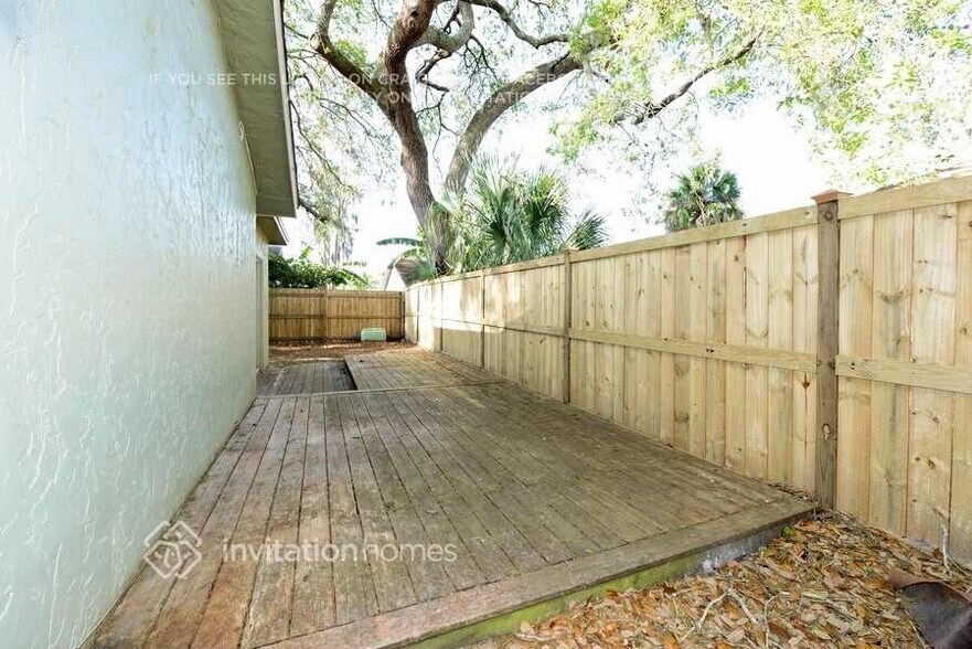 Building Photo - 2806 Witley Ave
