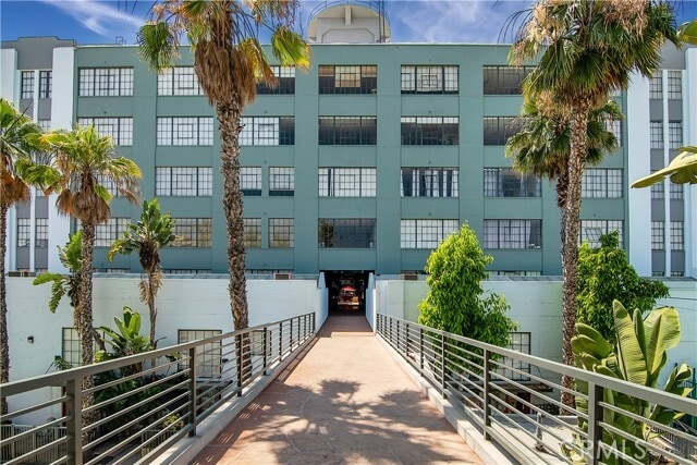 Building Photo - 420 San Pedro St