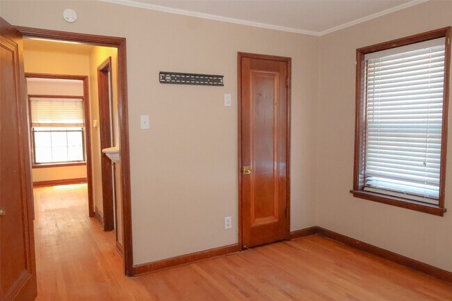 Building Photo - 1067 Melvin Dr
