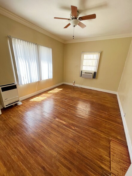 Building Photo - 227 S Gale Dr