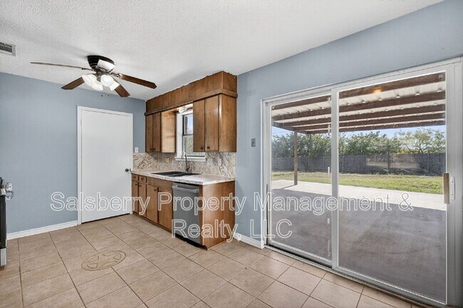 Building Photo - 1113 Gifford Dr