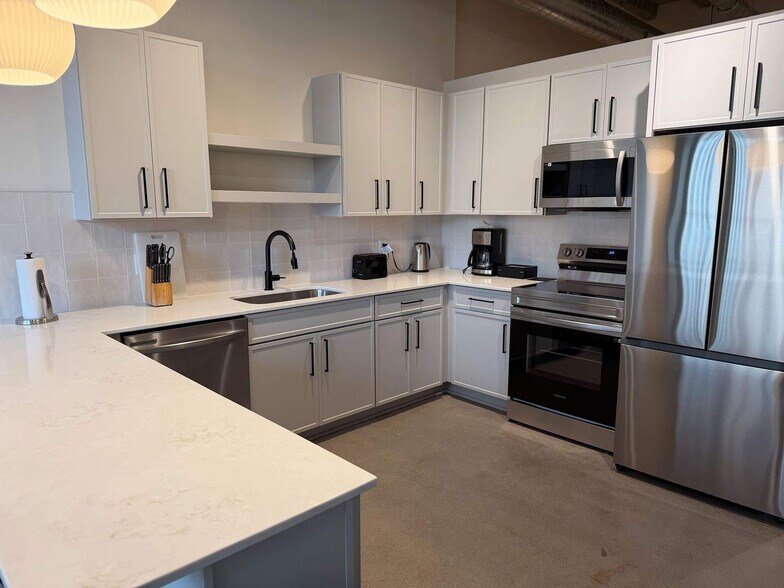 Building Photo - 1111 3rd Ave S