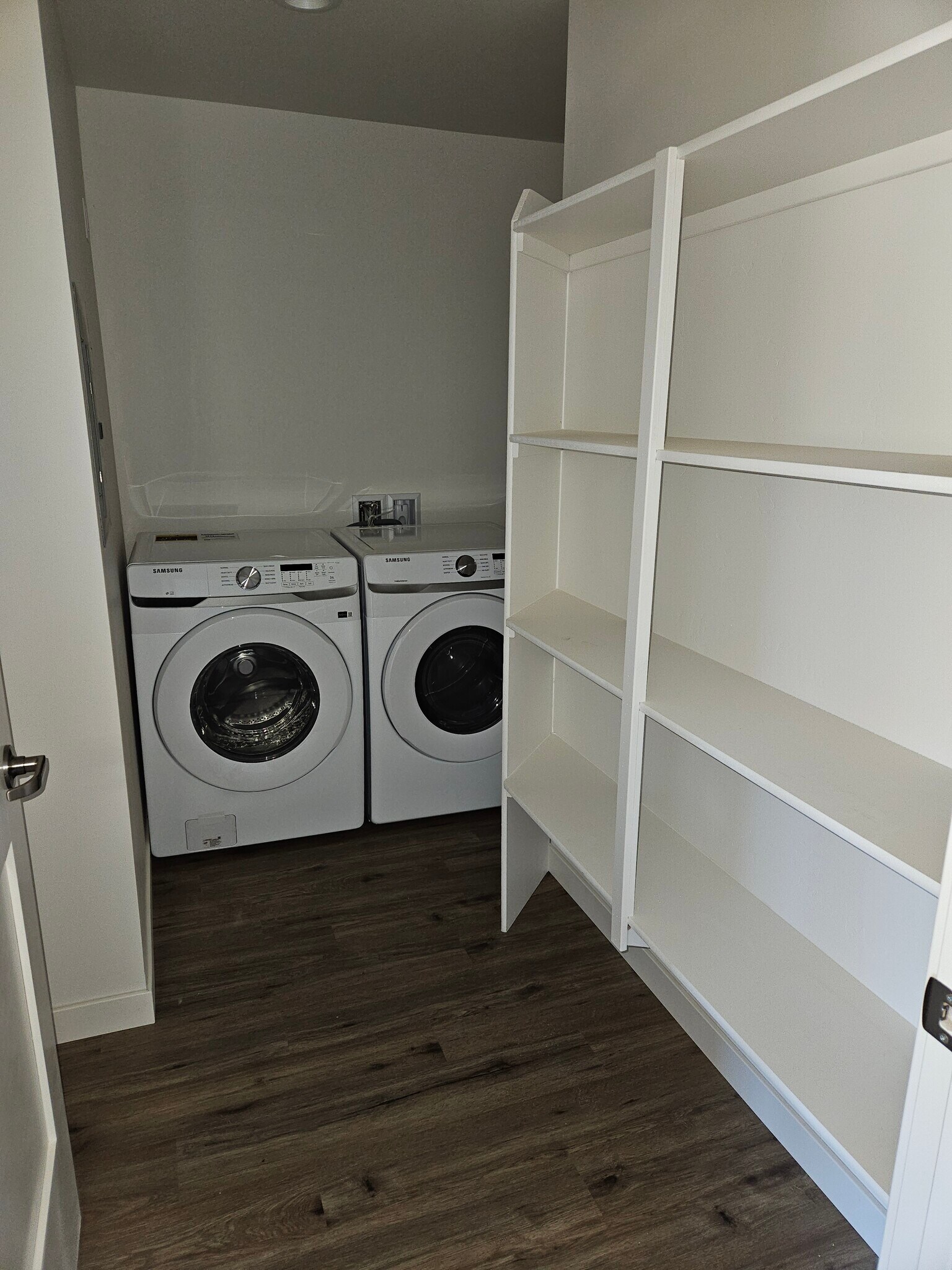 in unit washer and dryer - 1137 Sumner Ave
