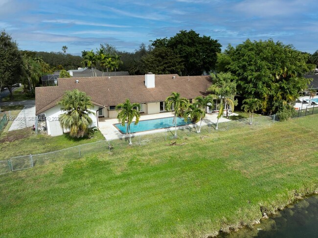 Building Photo - 7860 SW 173rd Terrace