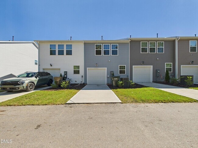 Building Photo - 458 Channel Drop Dr