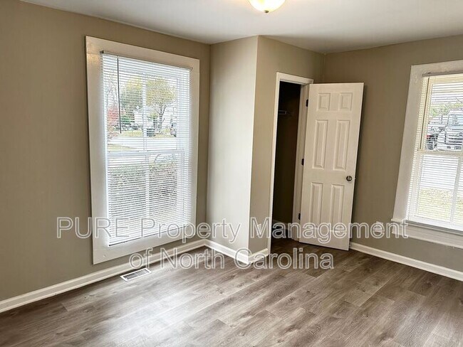Building Photo - 213 Irma Ave