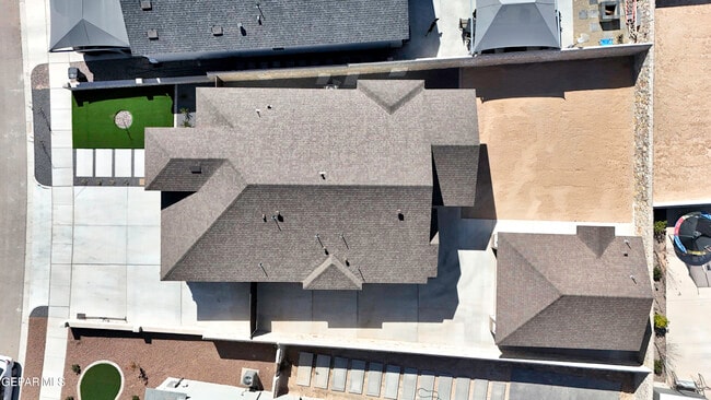 Building Photo - 1807 Dana Gray St