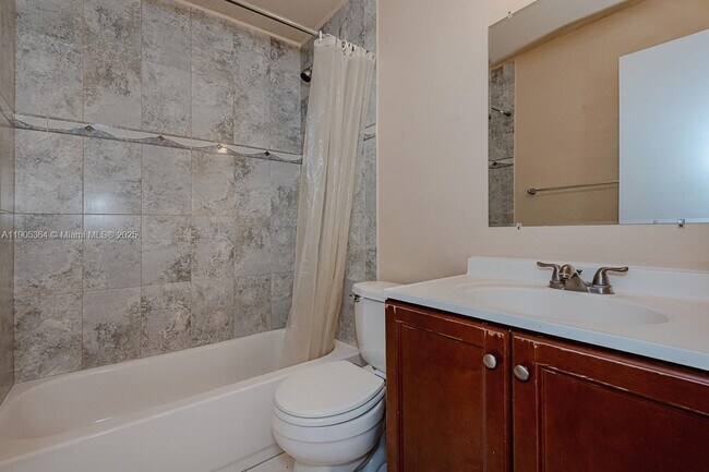 Building Photo - 401 SW 76th Terrace