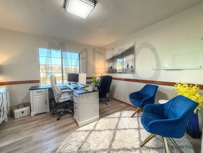 Building Photo - Stunning River Ridge Home With Spectacular Views