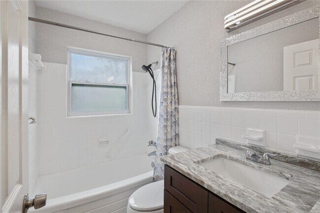 Building Photo - 29737 Seacol St