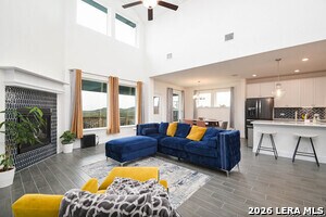 Building Photo - 25302 Donahue Dr