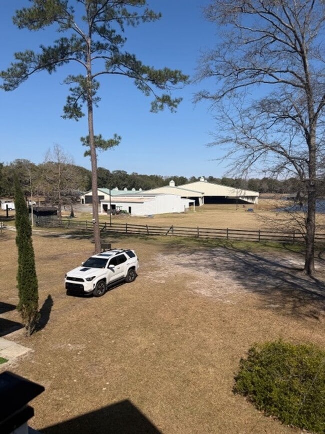 Building Photo - Welcome To Midway Farms NO HOA