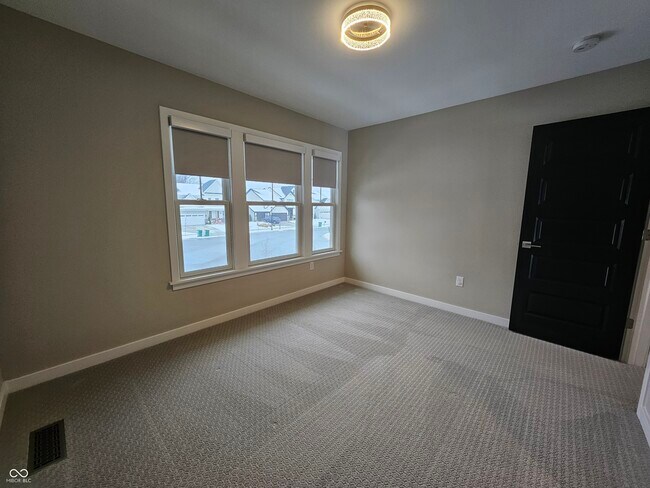 Building Photo - 228 Oakhurst Wy